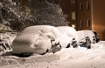 Kuidas tegutseda jäätunud autoluku korral?